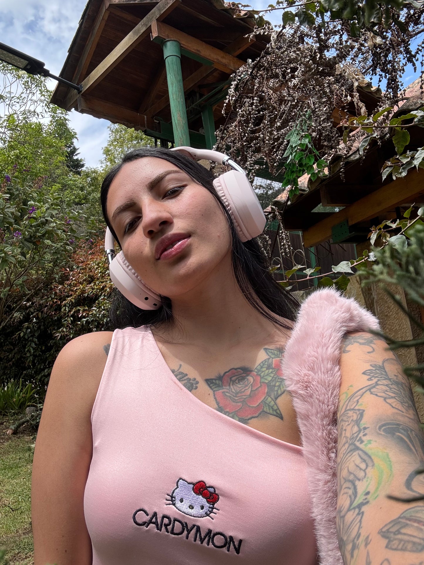 Blusa Una sola Manga de Hello Kittyy